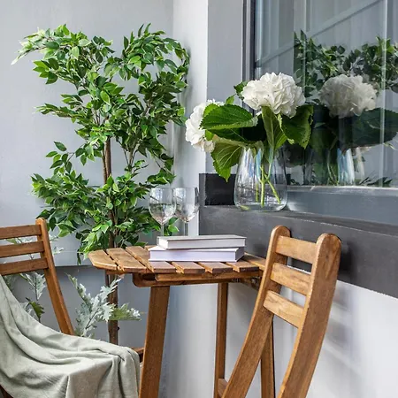 Royal Palace - Center - Rh Living Apartamento Bucarest