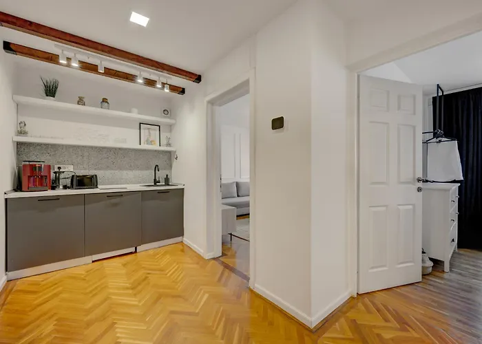 Royal Palace By Rh Reserve Apartment Bucharest